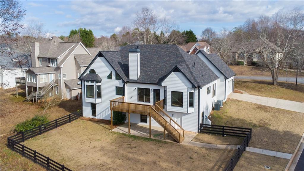 1820 Juliette Lane