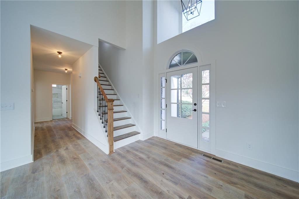 1820 Juliette Lane