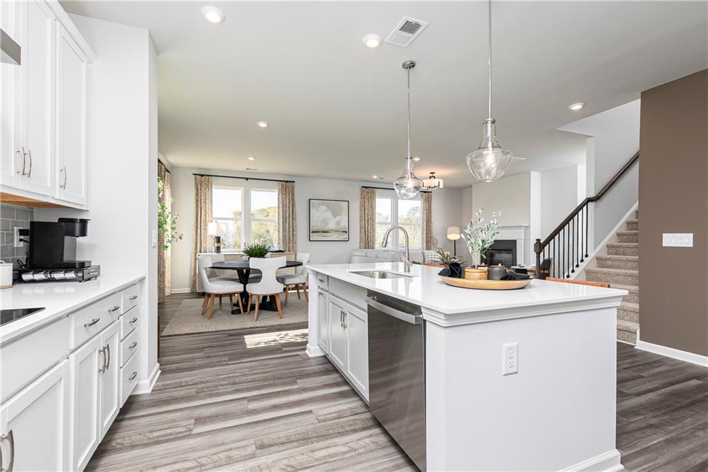 406 Newland Way