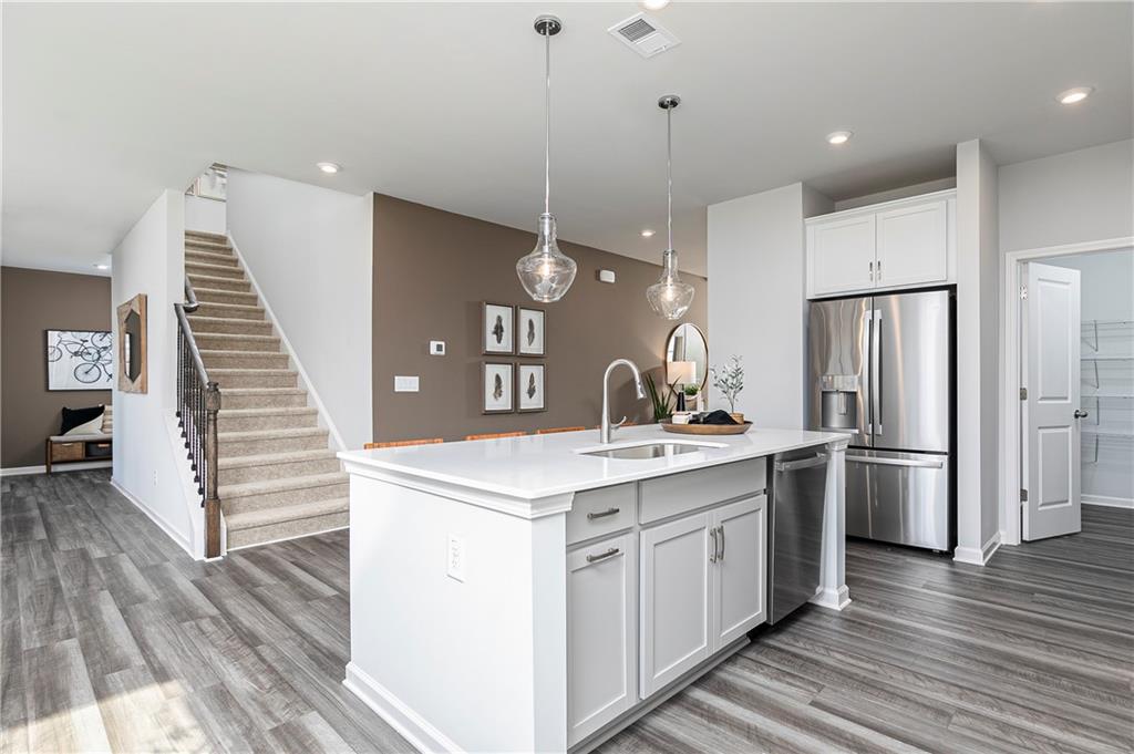 406 Newland Way