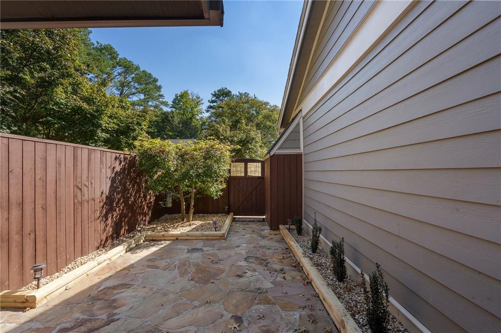 5067 Meadow Lane
