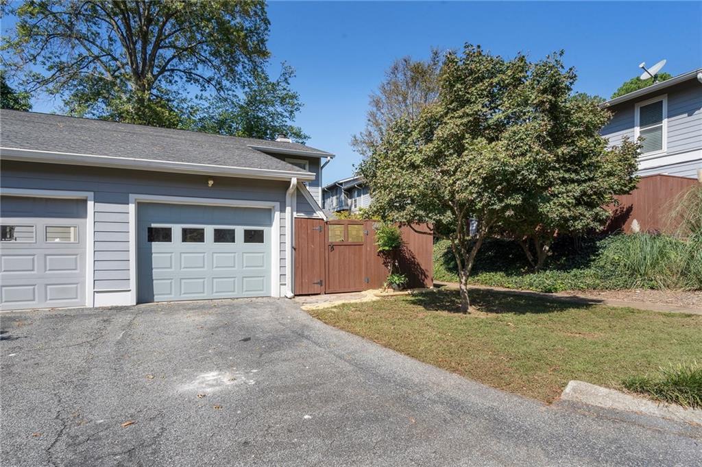 5067 Meadow Lane