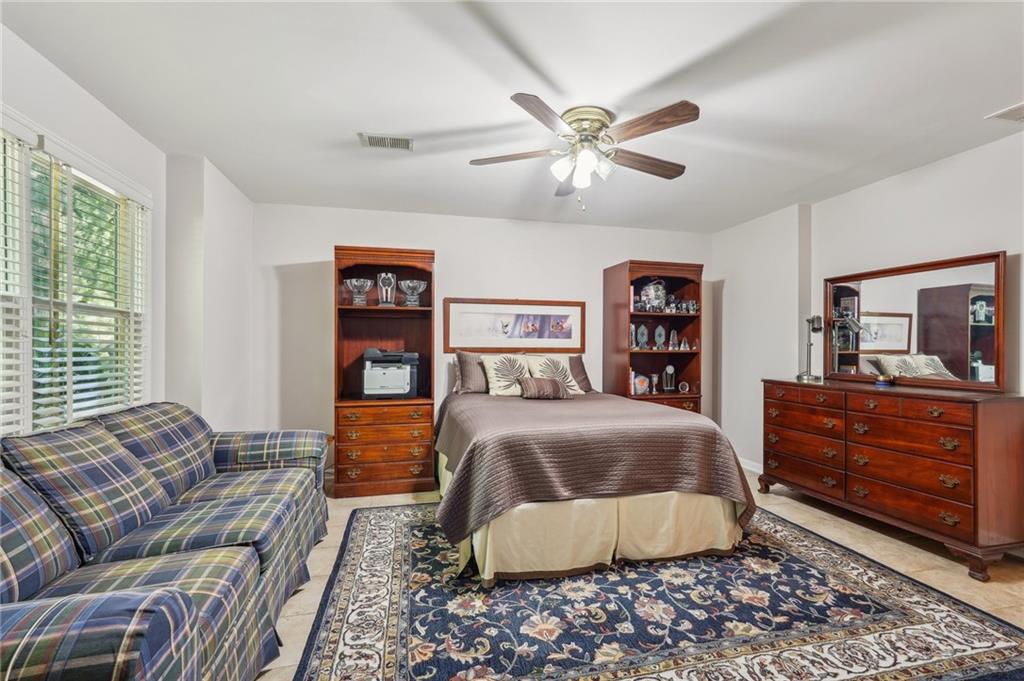 11050 Wilshire Chase Drive