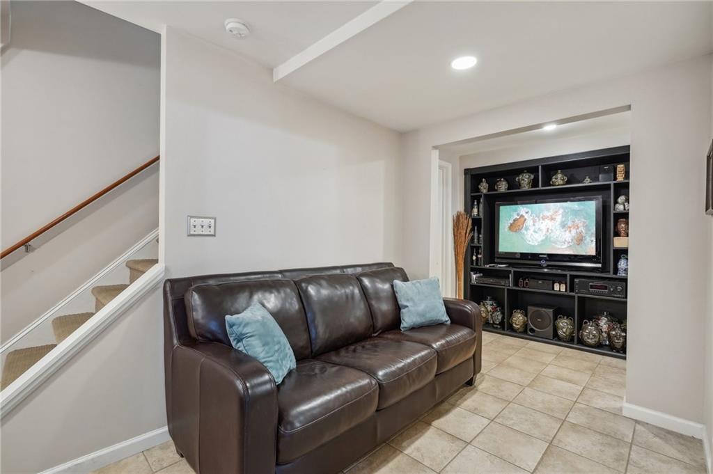 11050 Wilshire Chase Drive