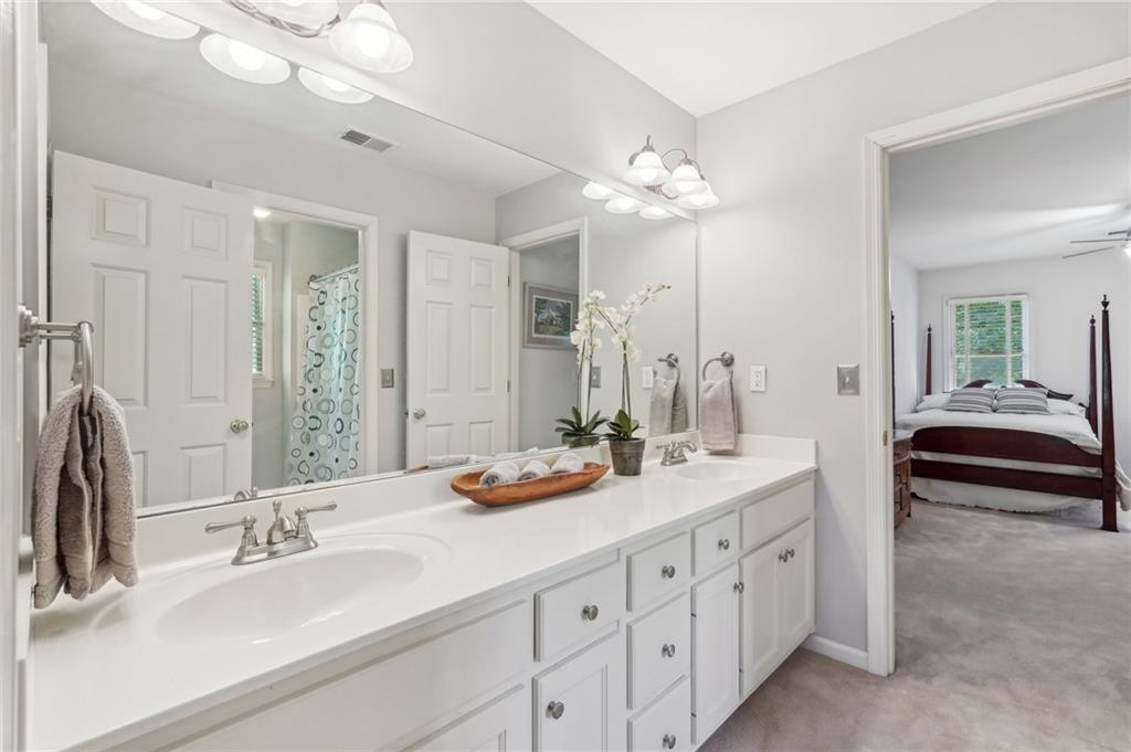 11050 Wilshire Chase Drive