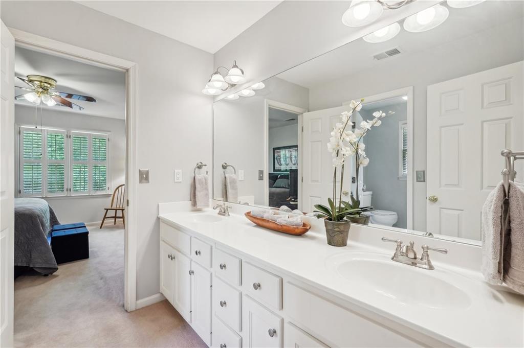 11050 Wilshire Chase Drive