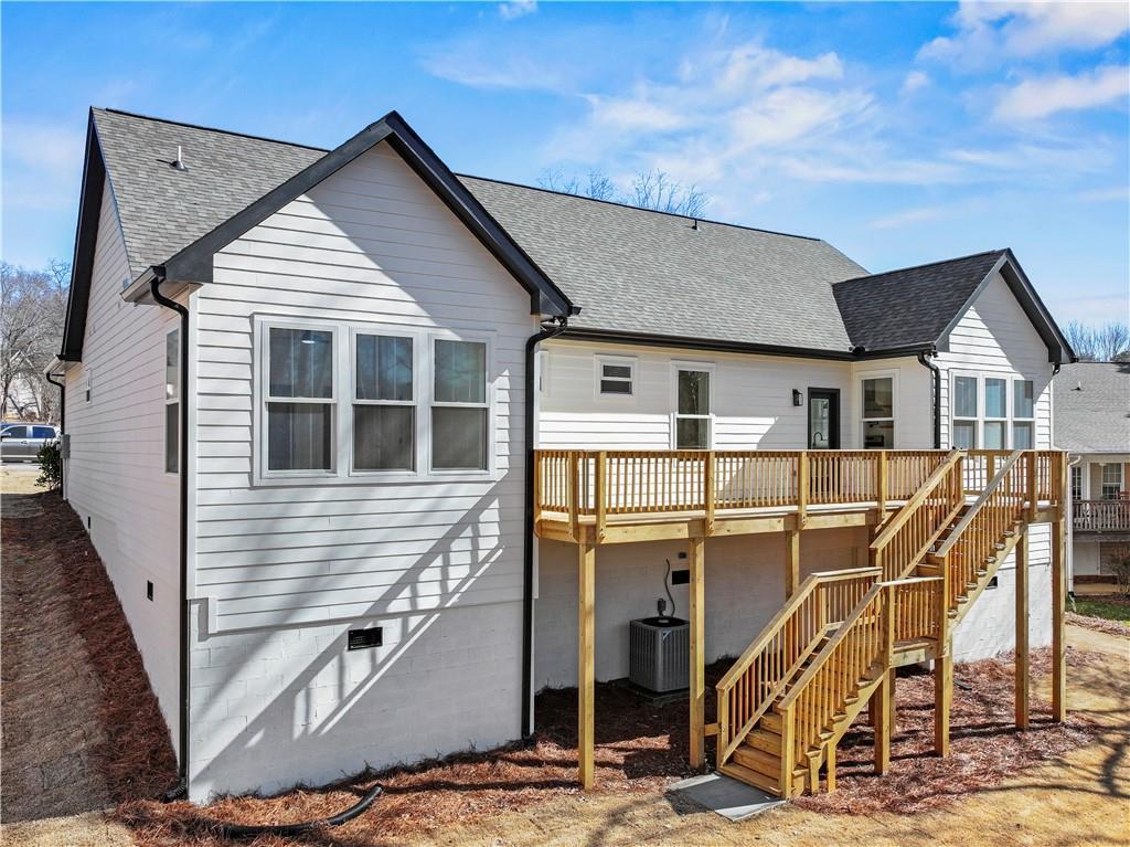 1540 Woodland Court