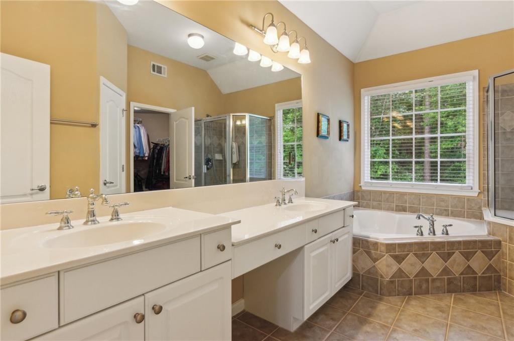4114 Suwanee Trail Drive