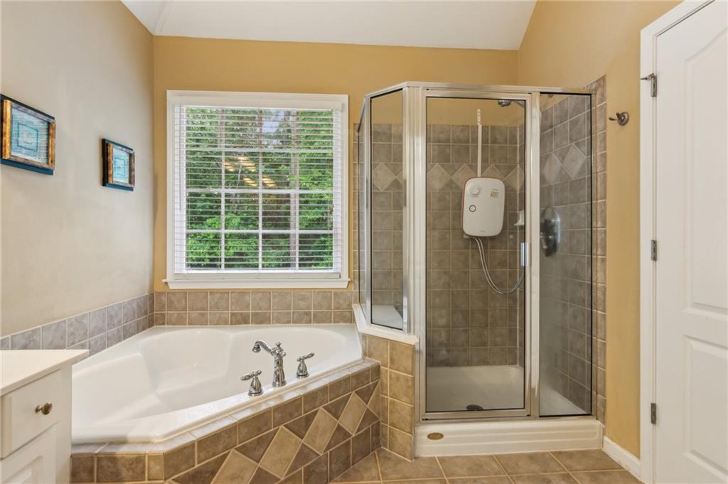 4114 Suwanee Trail Drive