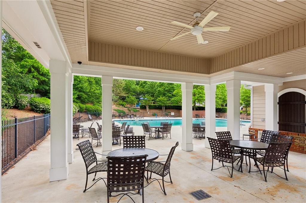 4114 Suwanee Trail Drive