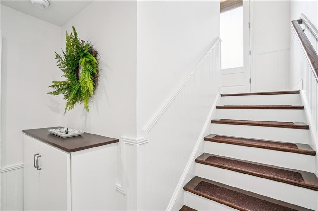 124 Laurel Crest Alley