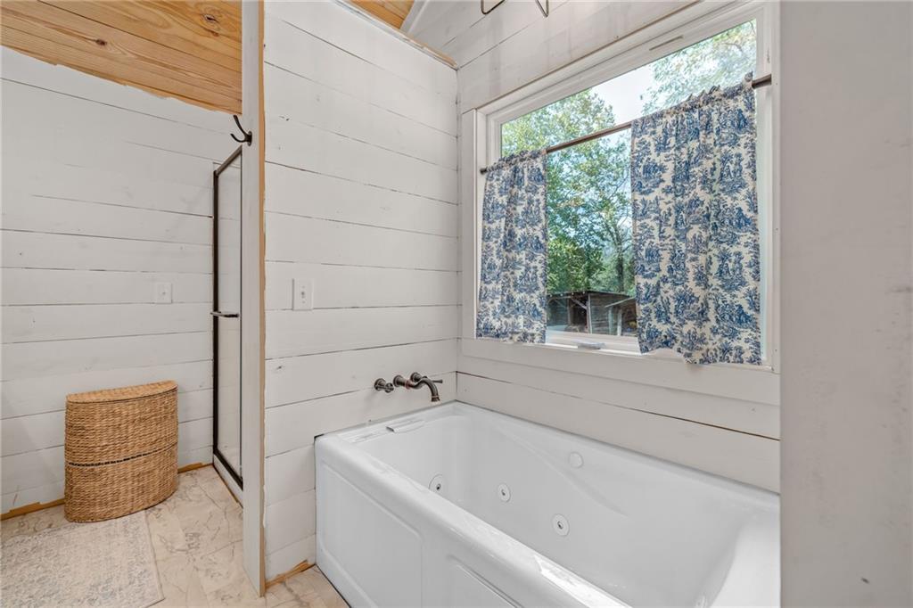 385 Amys Road