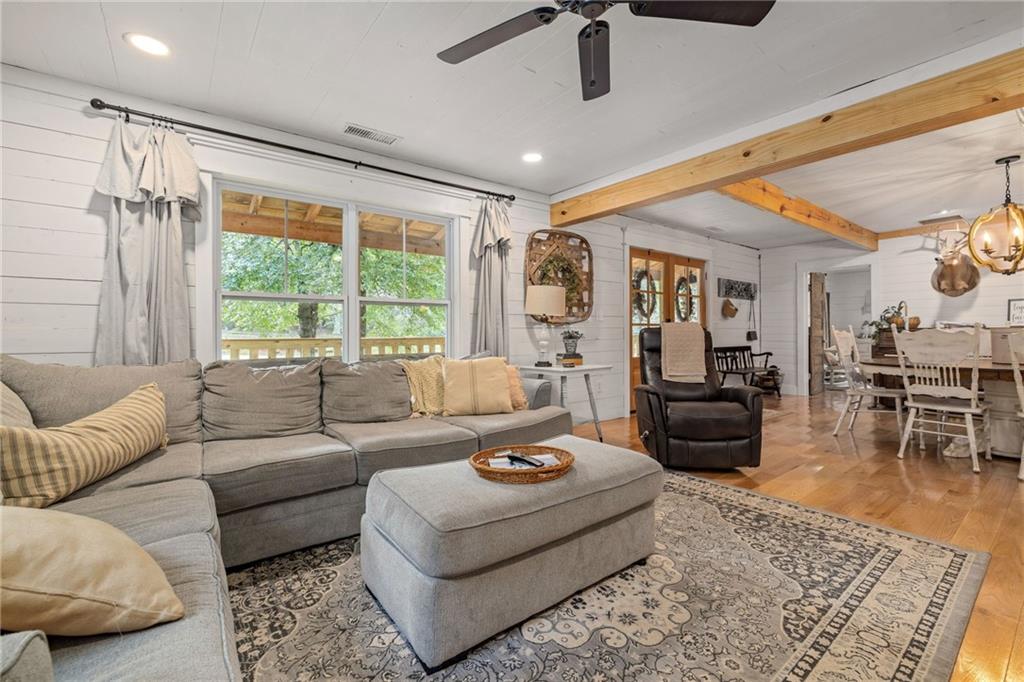 385 Amys Road