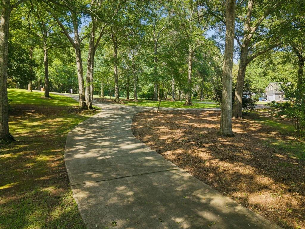 1091 Briar Lakes Road