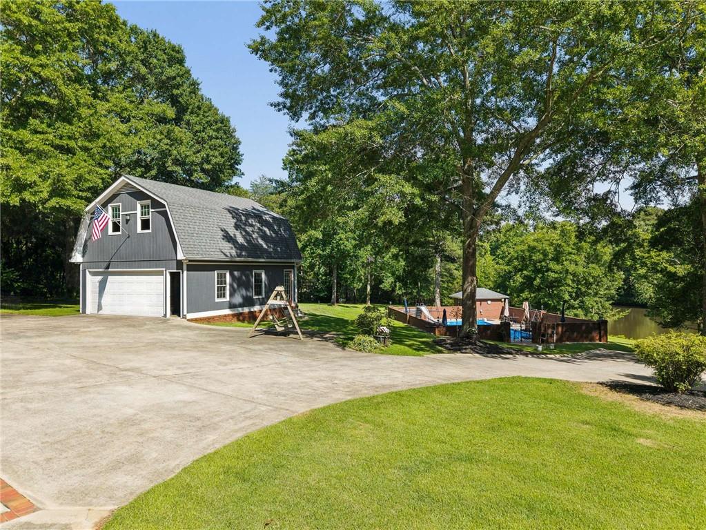 1091 Briar Lakes Road