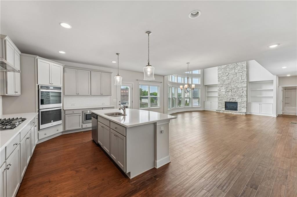 6695 Canyon Cove