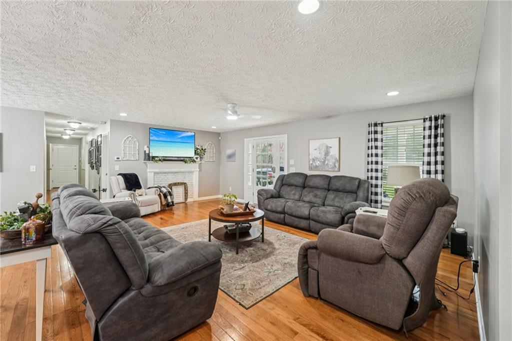 6471 Forsyth Drive
