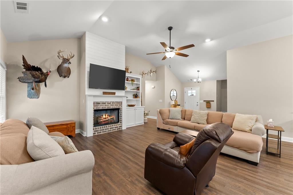 60 Burts Crossing Drrive