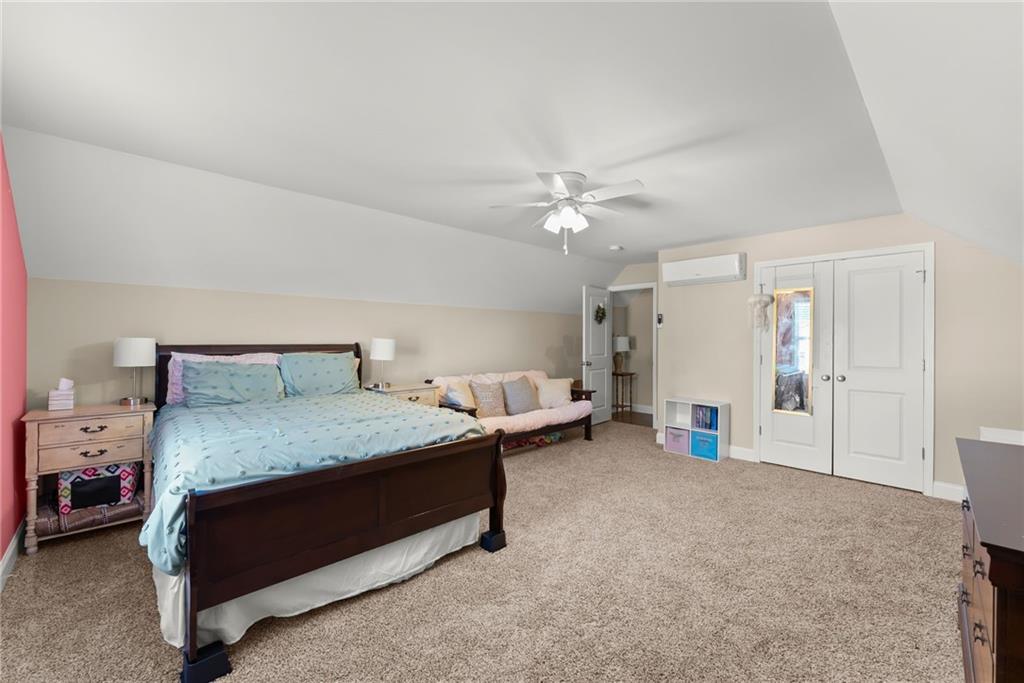 60 Burts Crossing Drrive