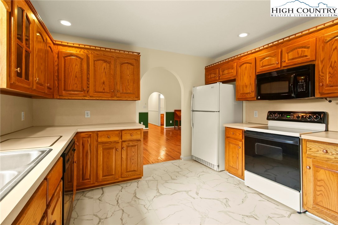 3015 Blowing Rock Boulevard