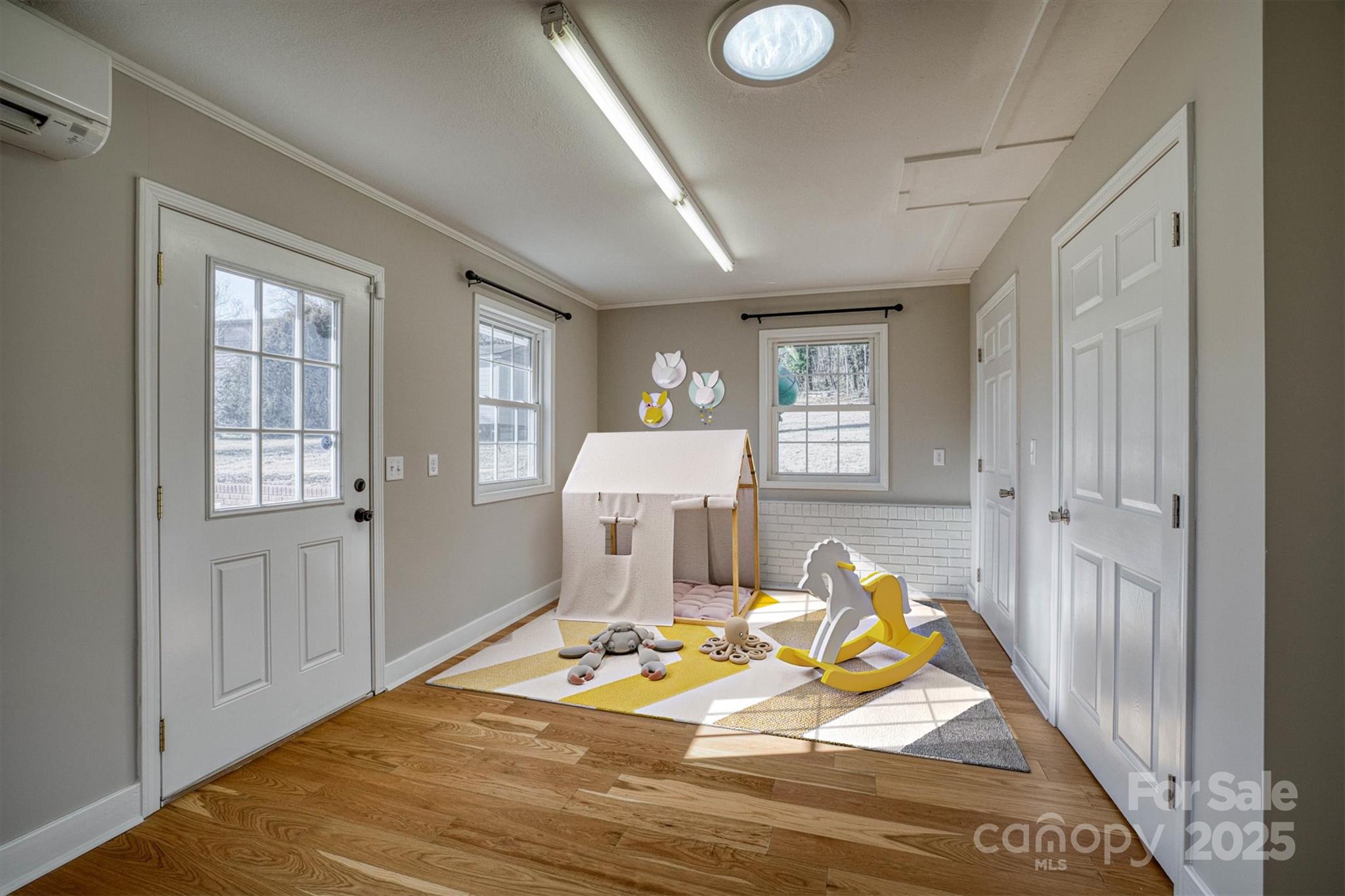 1505 Canterbury Place NE