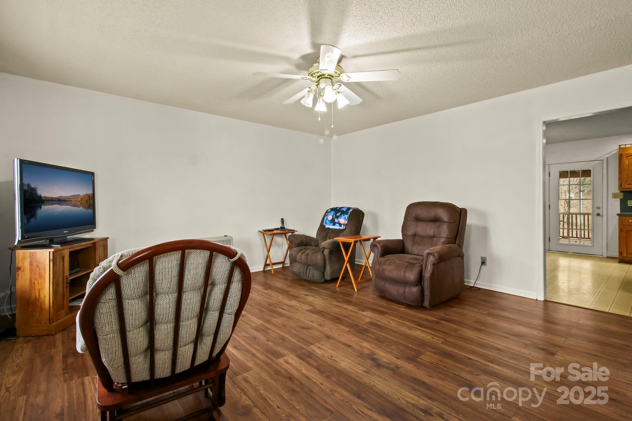 2473 Wilderness Lane