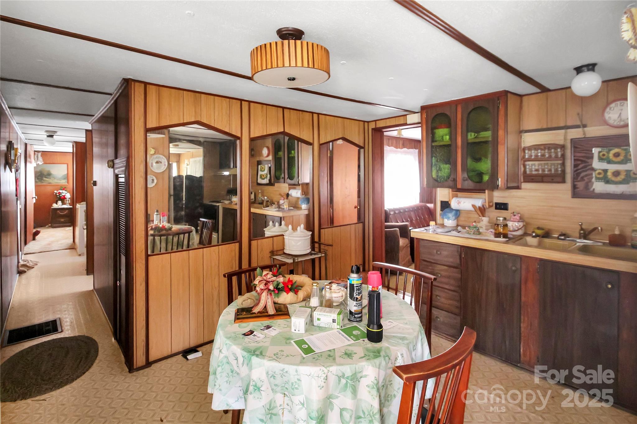 305 Old Belwood Road