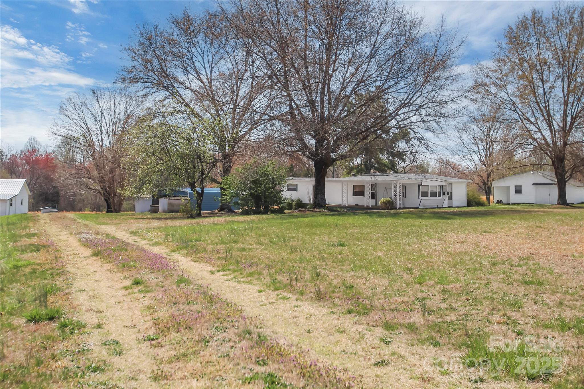 305 Old Belwood Road