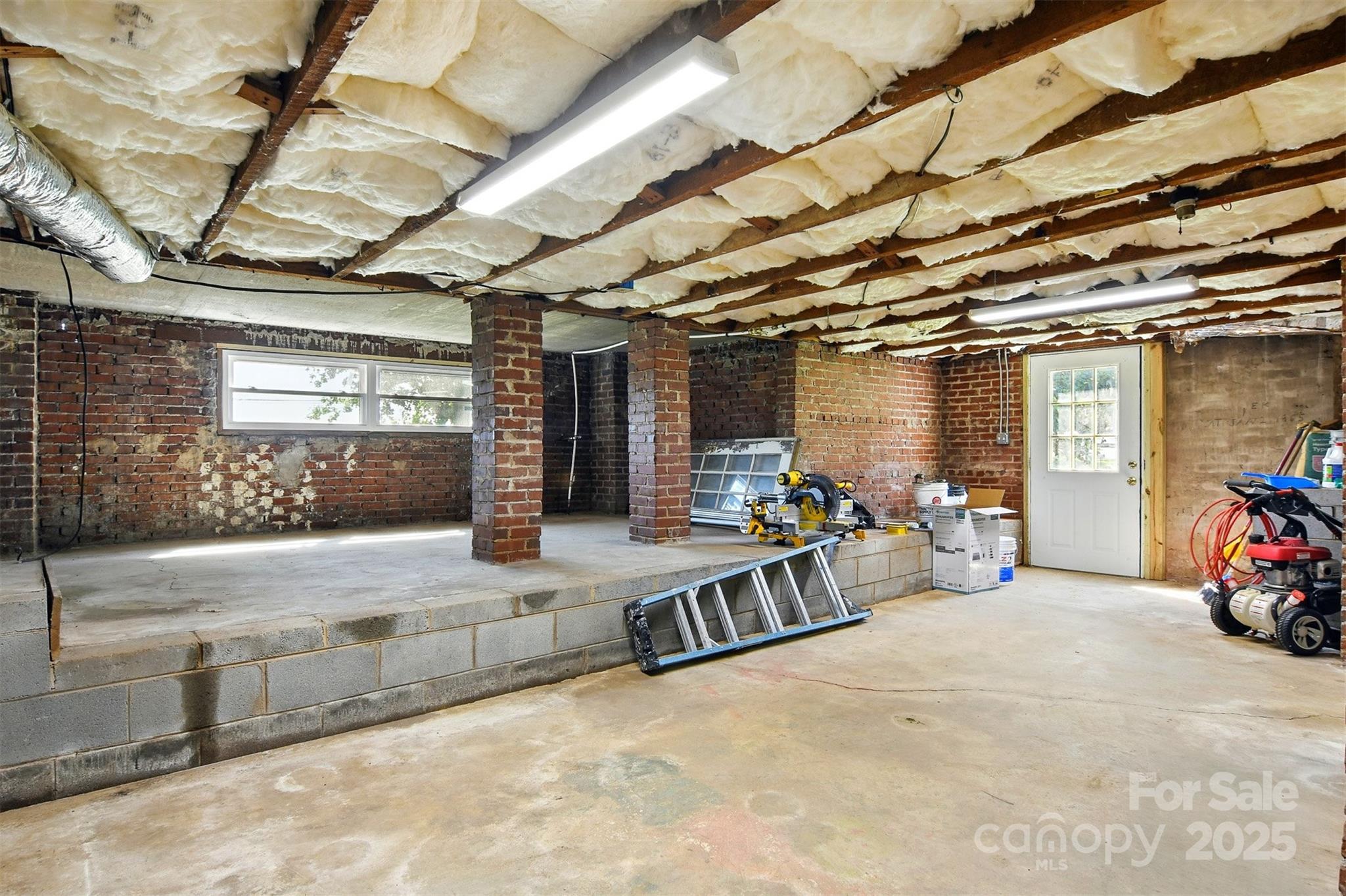 3923 US Hwy 321A Highway