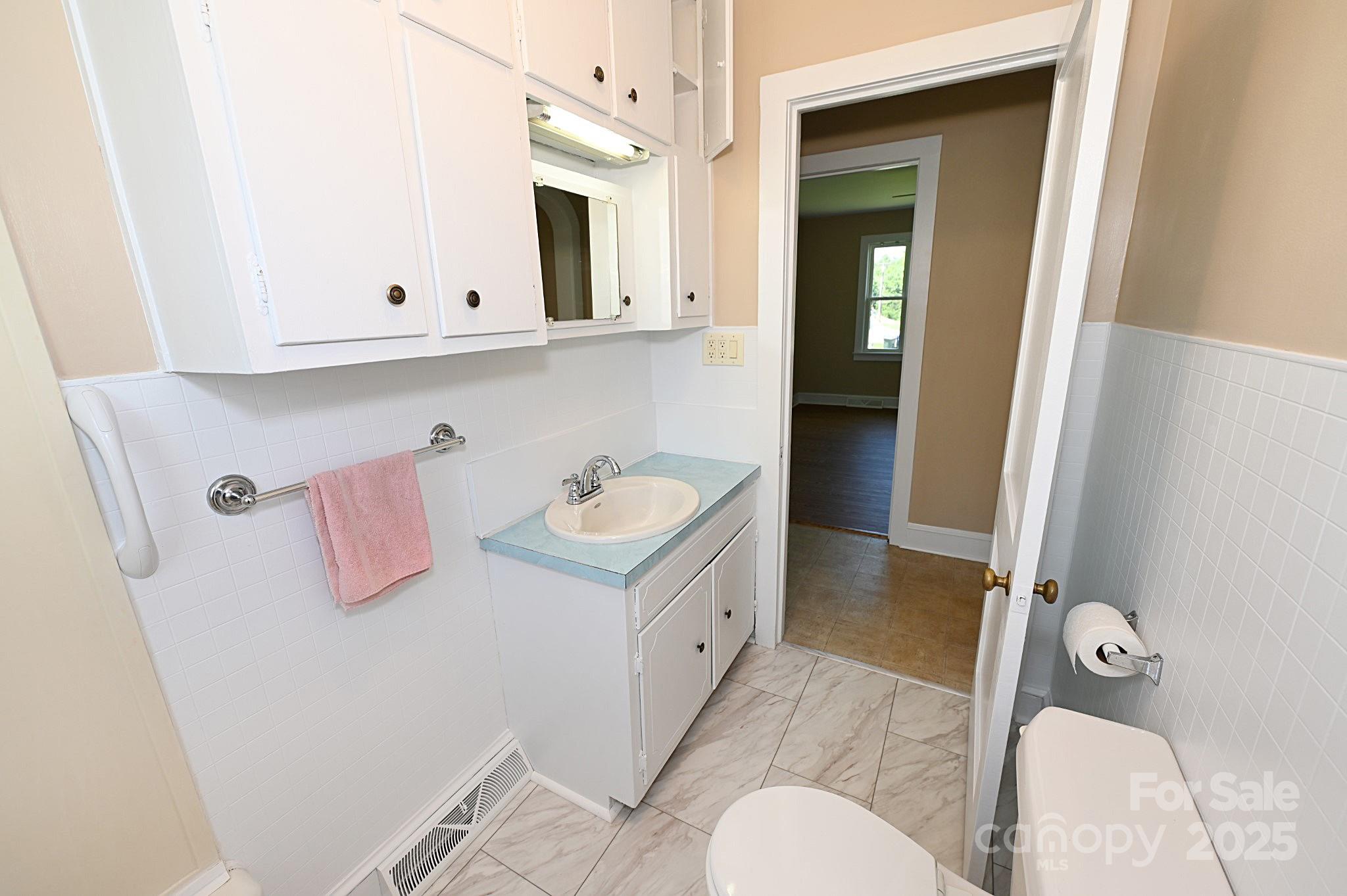 1667 Baton School Road Unit: 1