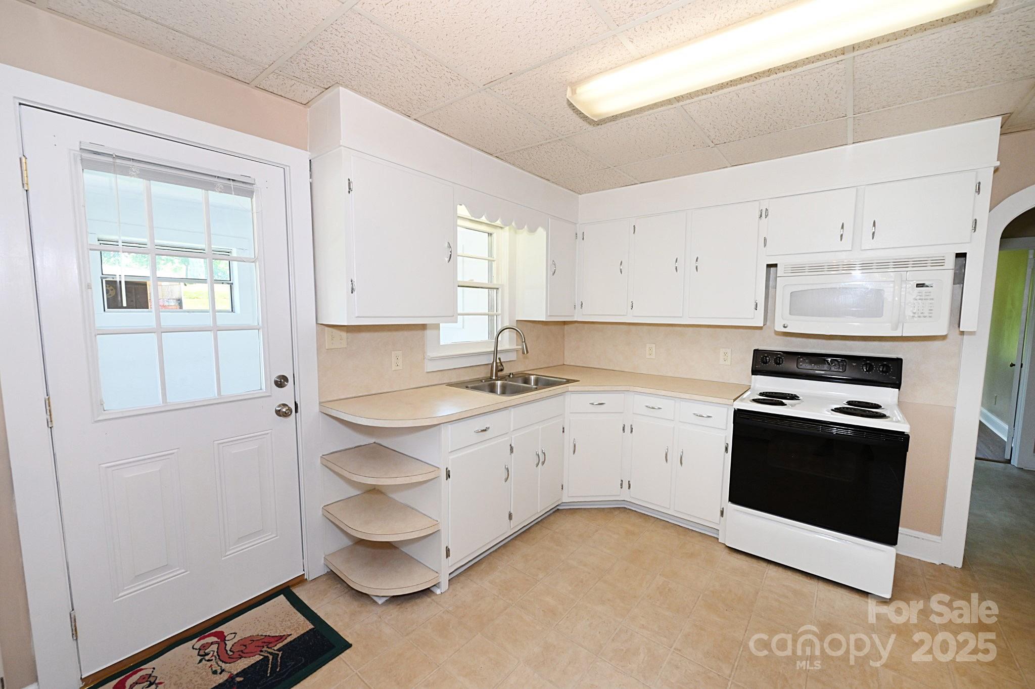 1667 Baton School Road Unit: 1