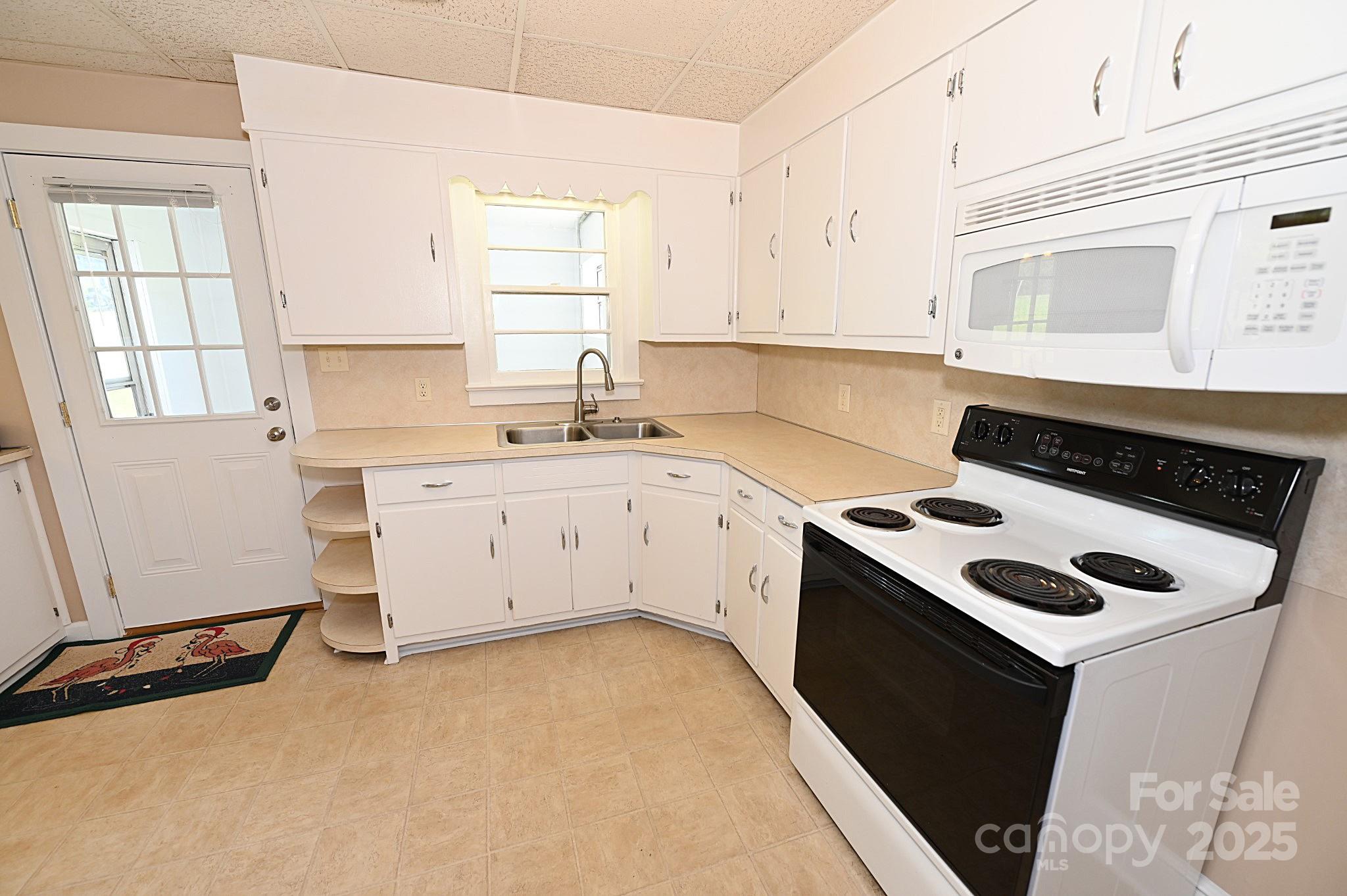 1667 Baton School Road Unit: 1