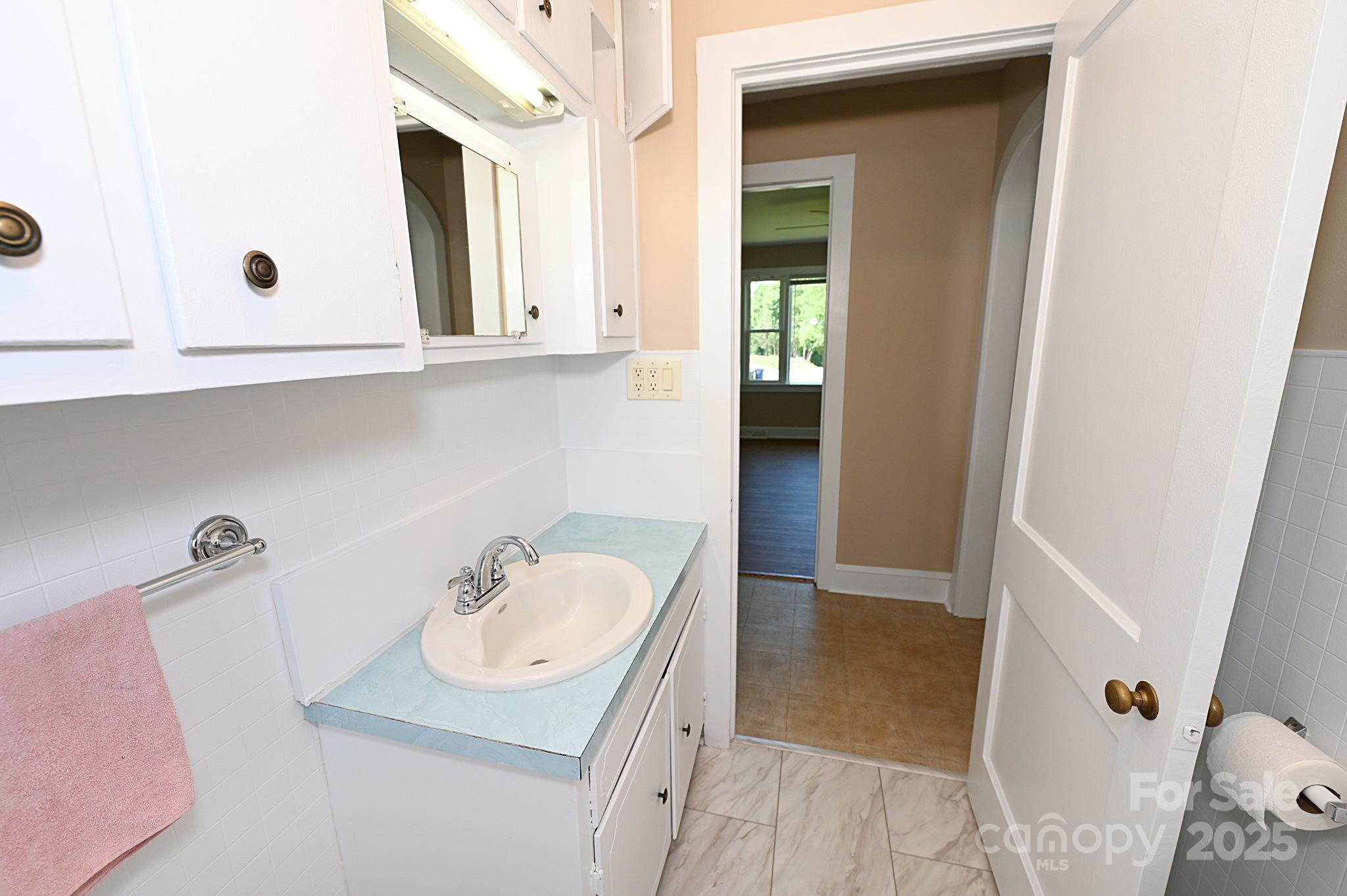 1667 Baton School Road Unit: 1