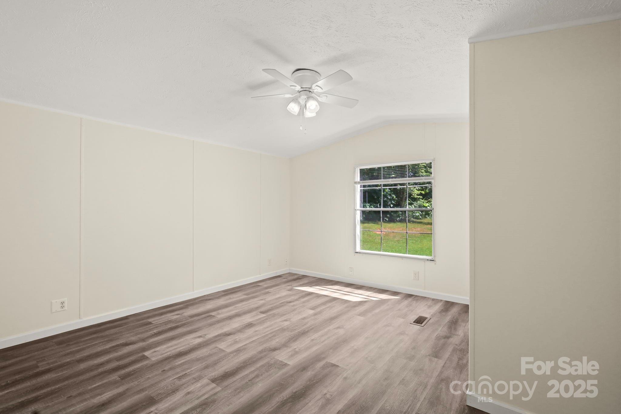 1884 Kensway Drive