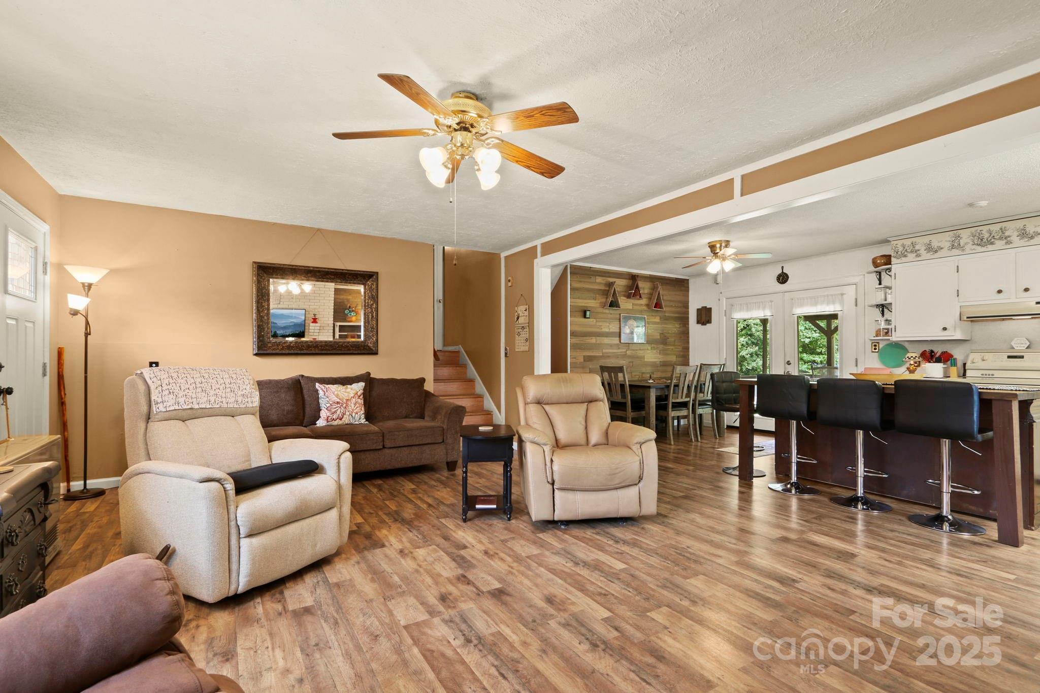 3005 Mac Drive