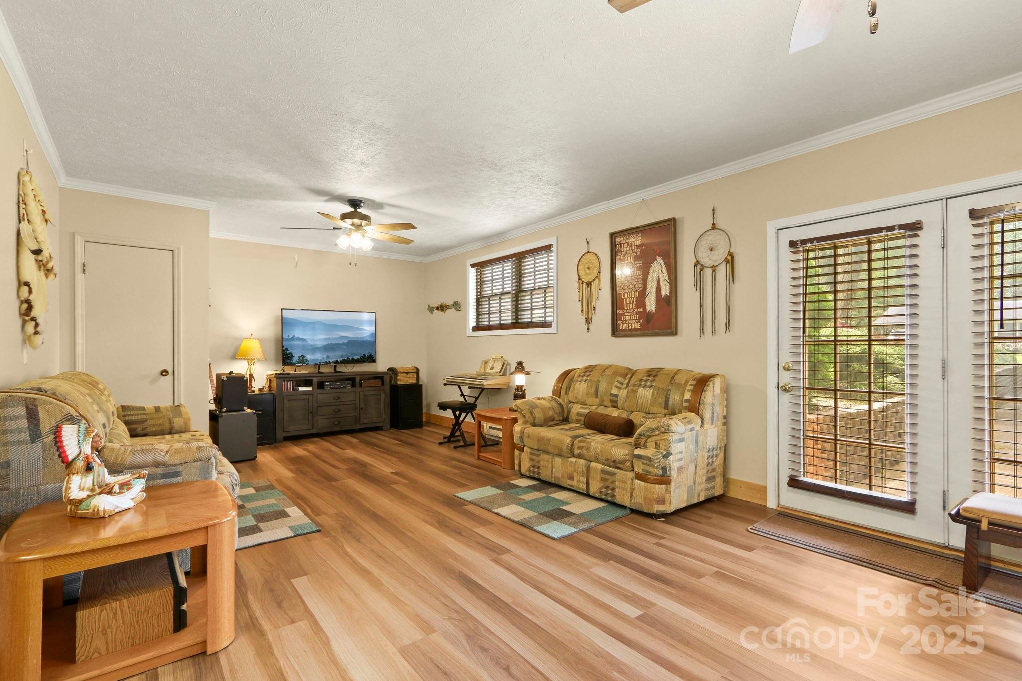 3005 Mac Drive