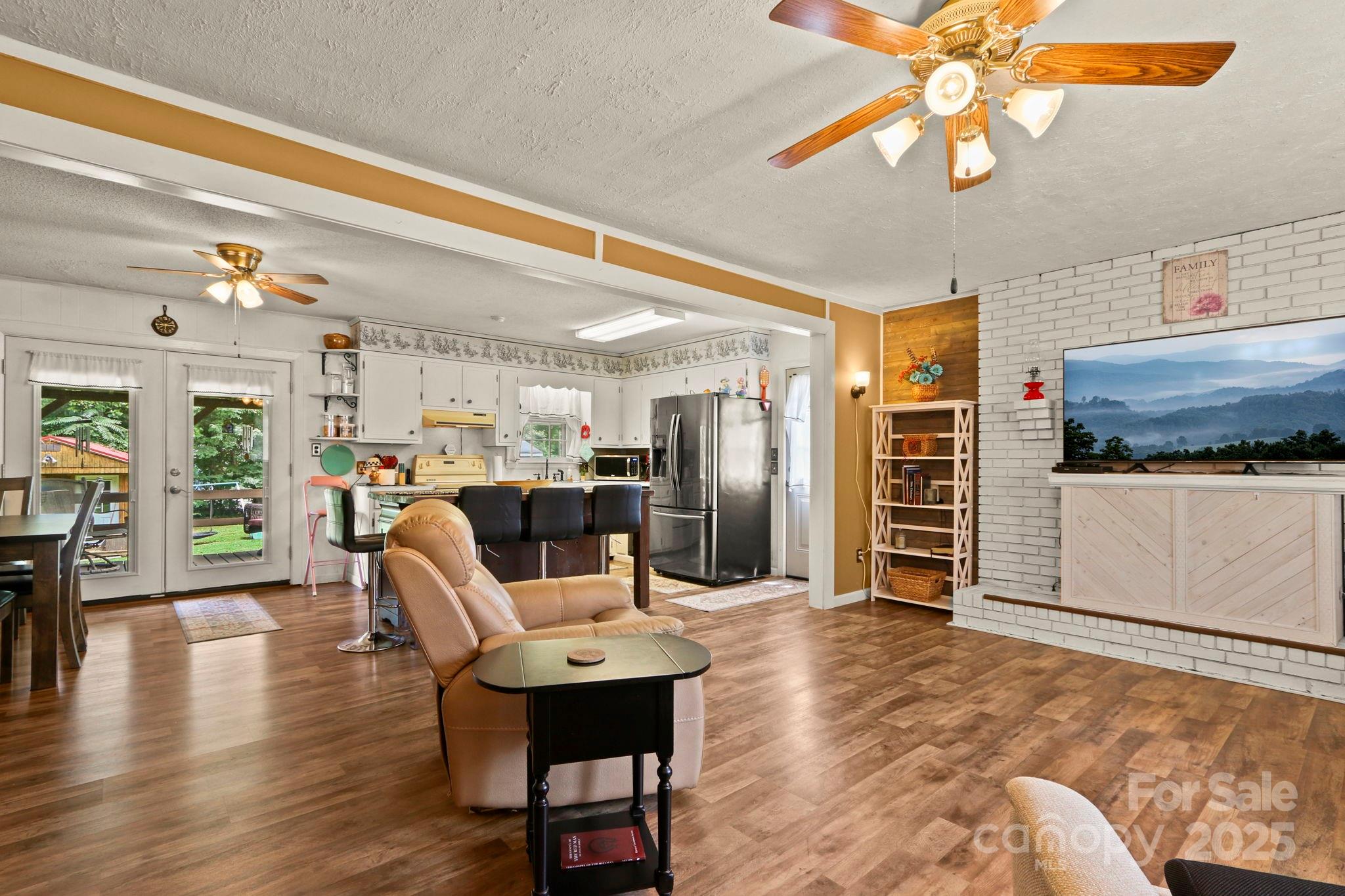 3005 Mac Drive