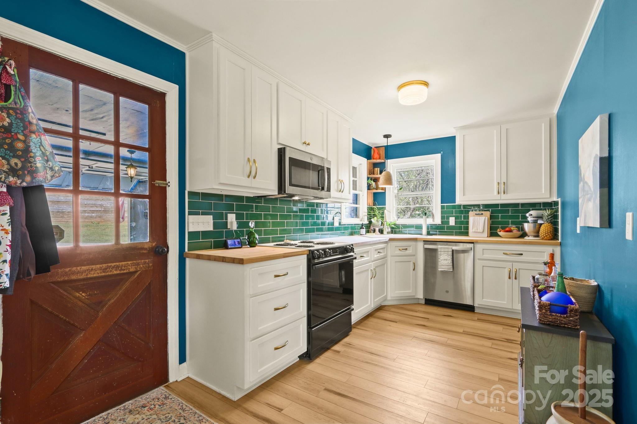4913 Friendly Drive