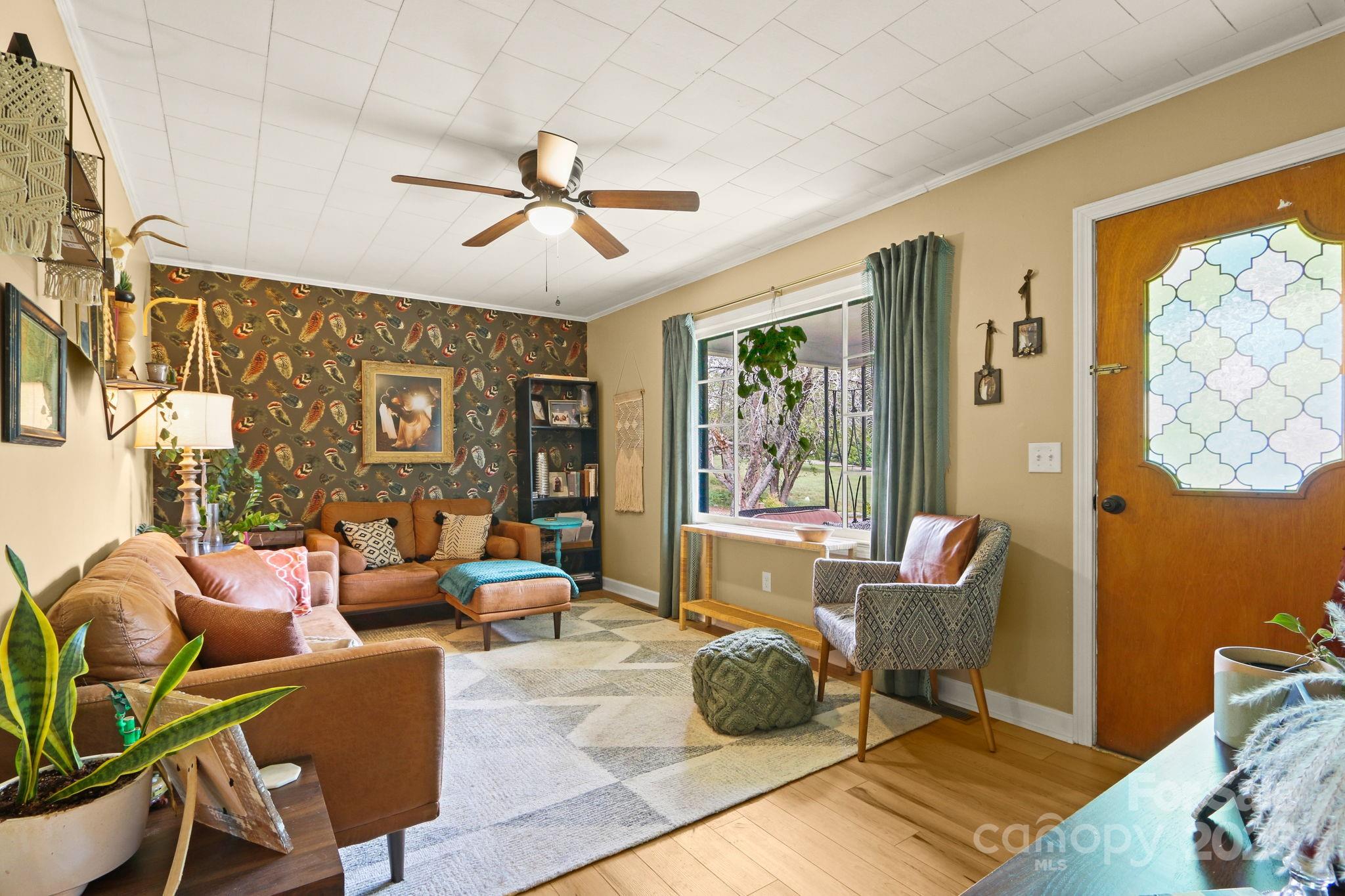 4913 Friendly Drive