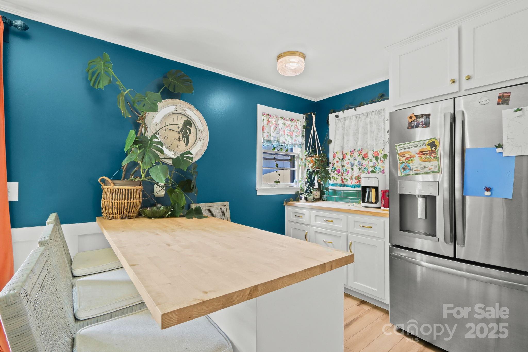 4913 Friendly Drive