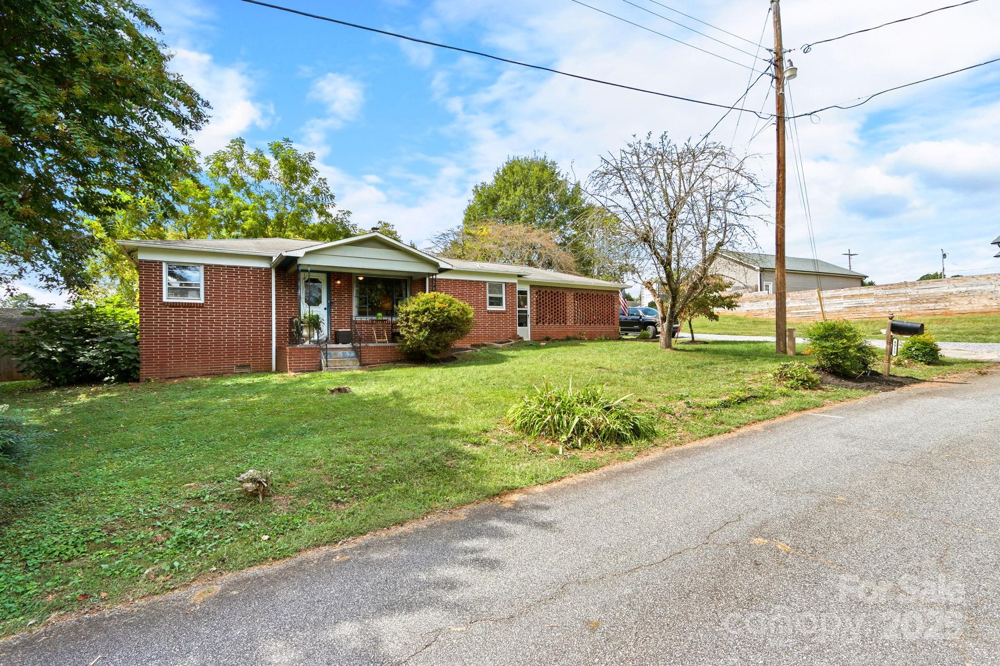 4913 Friendly Drive
