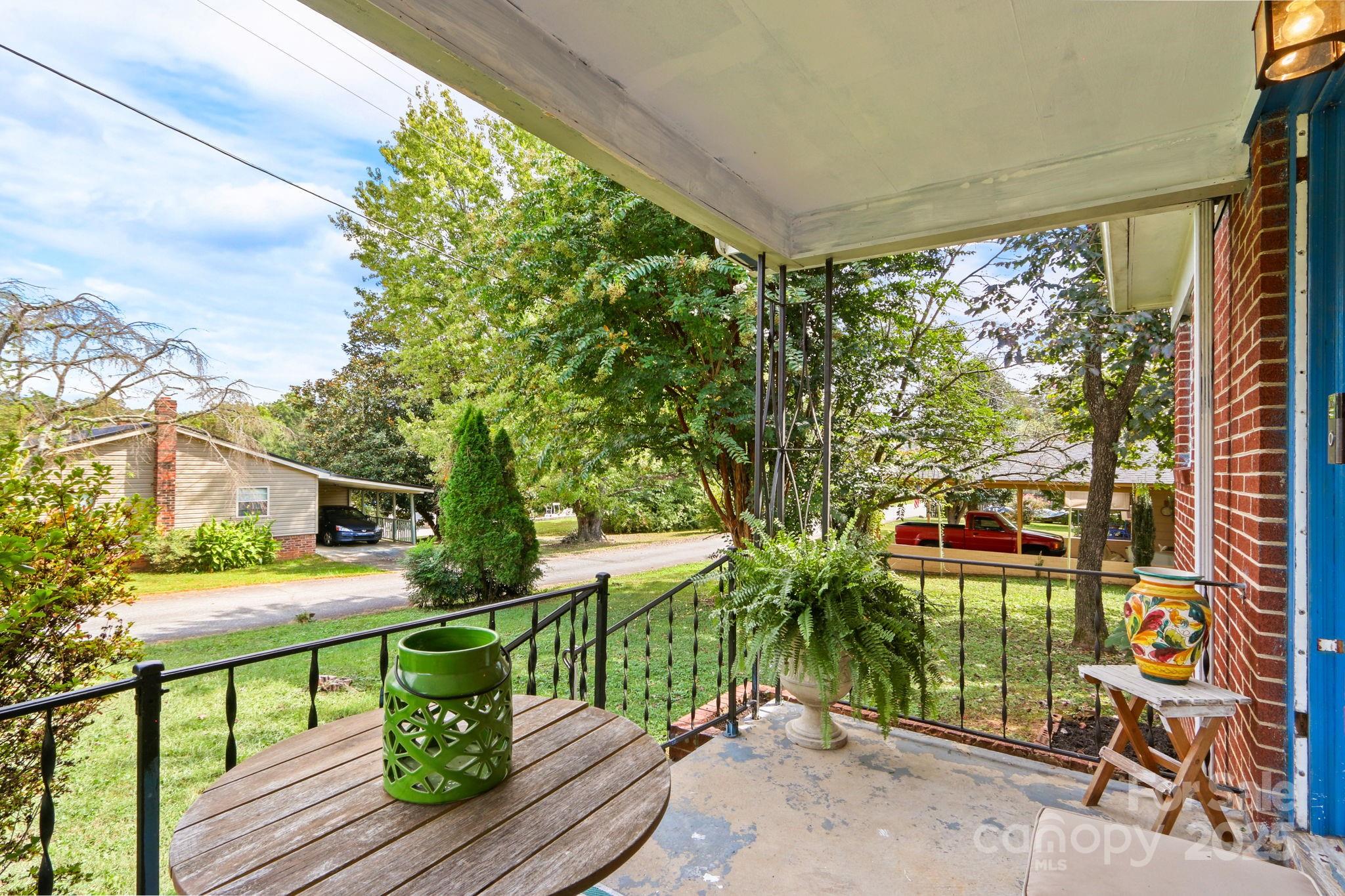 4913 Friendly Drive
