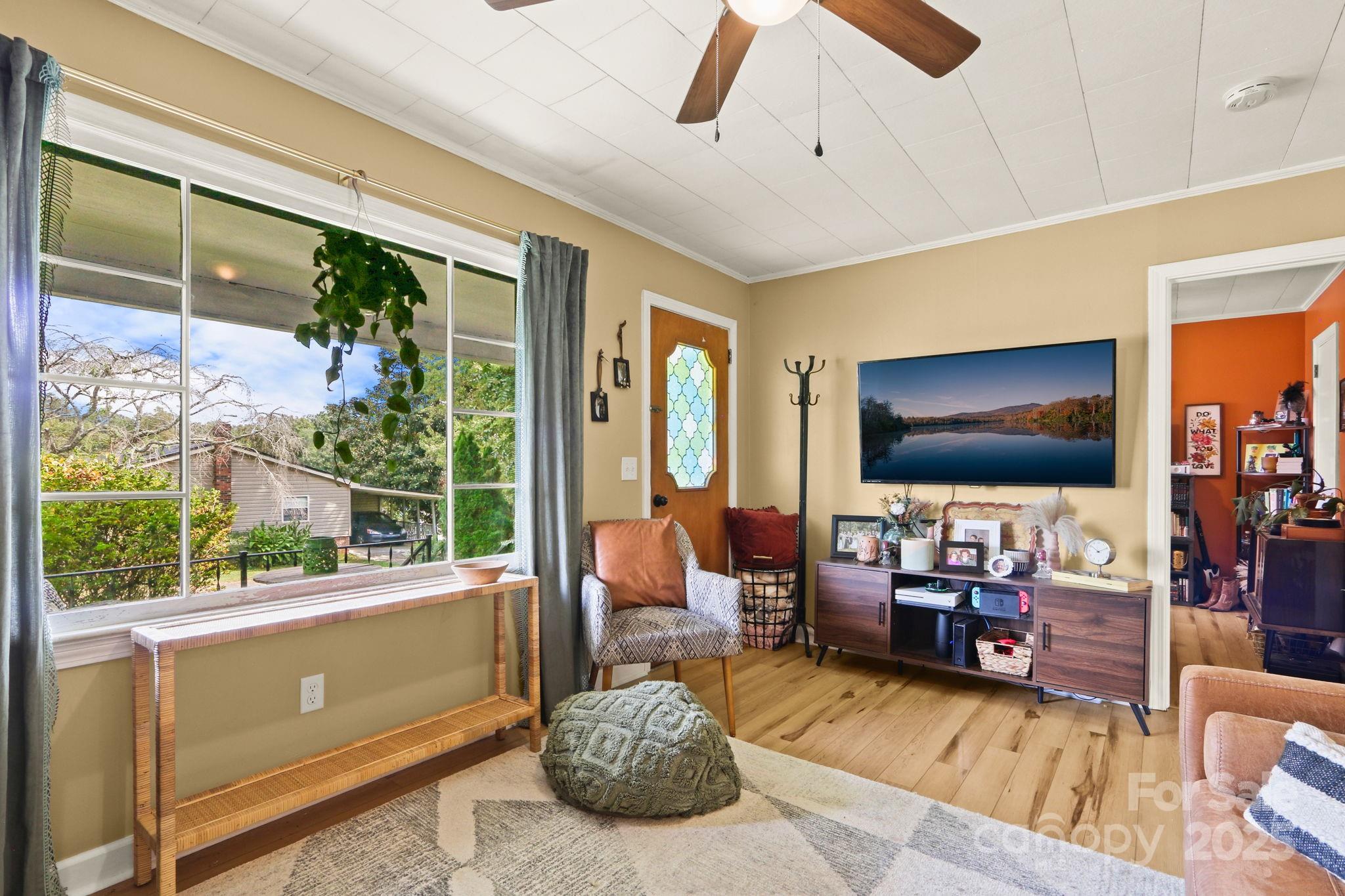 4913 Friendly Drive
