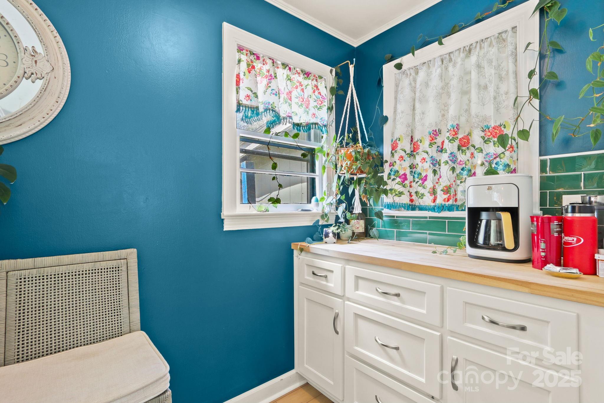 4913 Friendly Drive