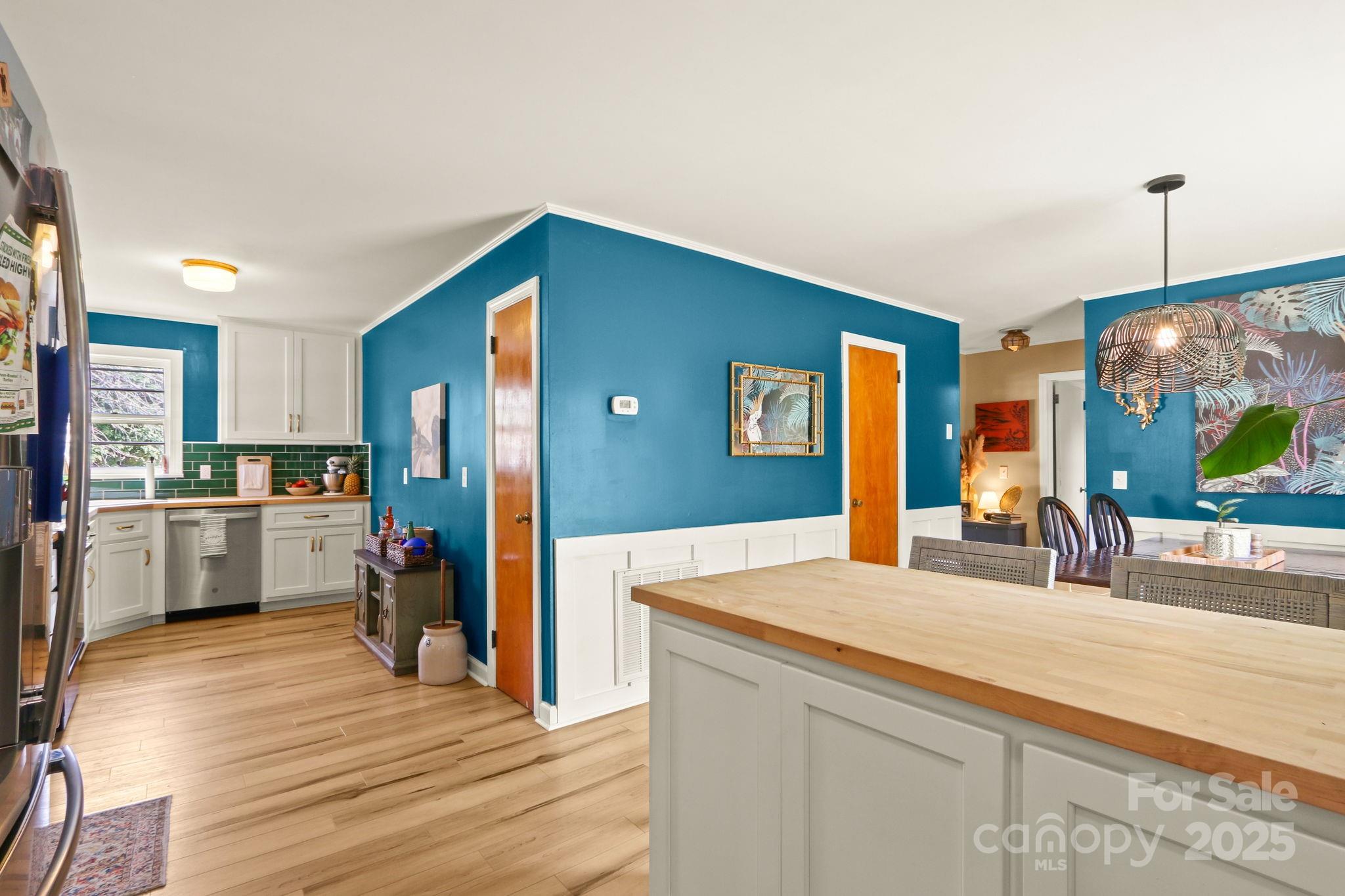 4913 Friendly Drive