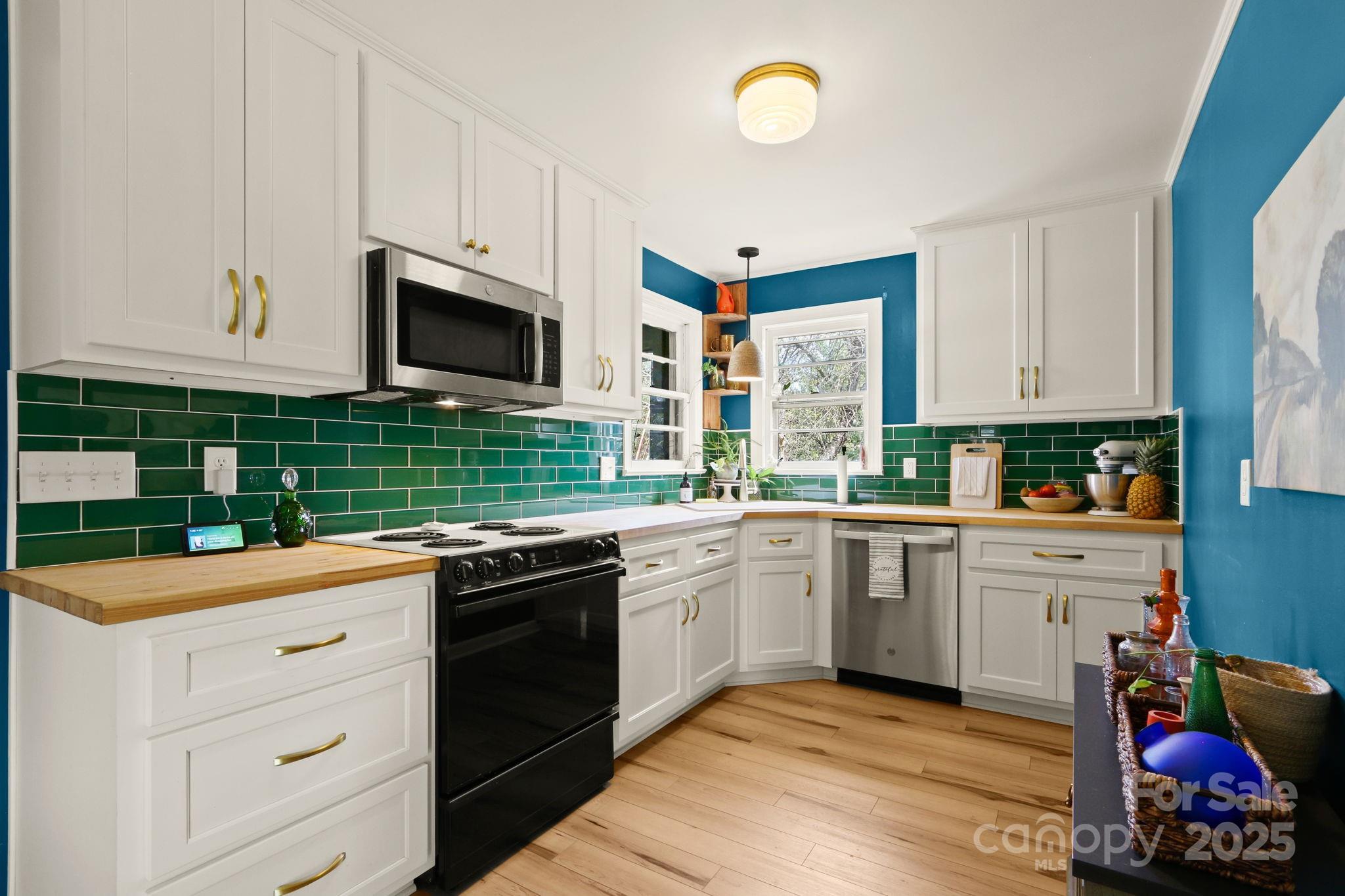 4913 Friendly Drive