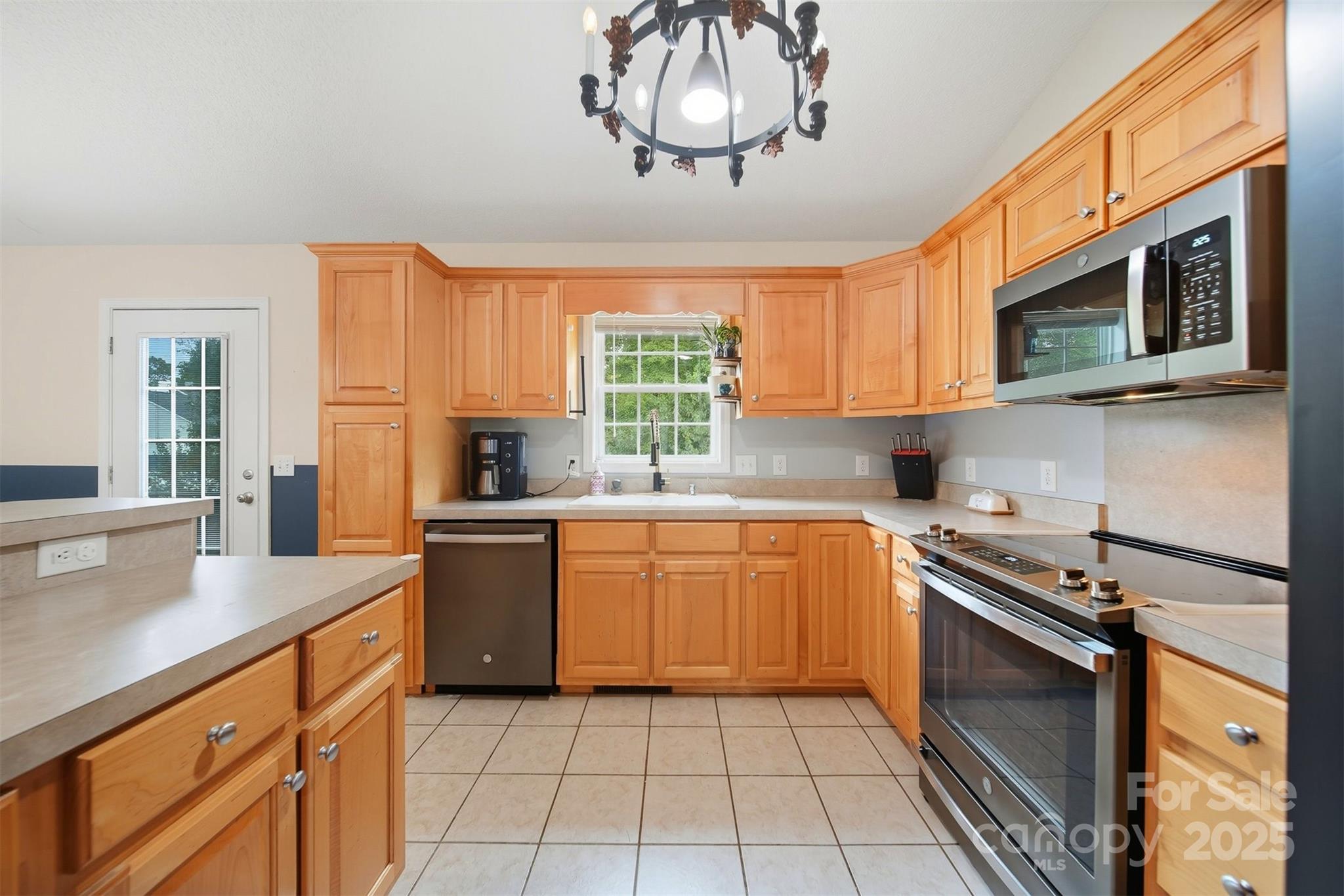 102 Cliffwood Drive