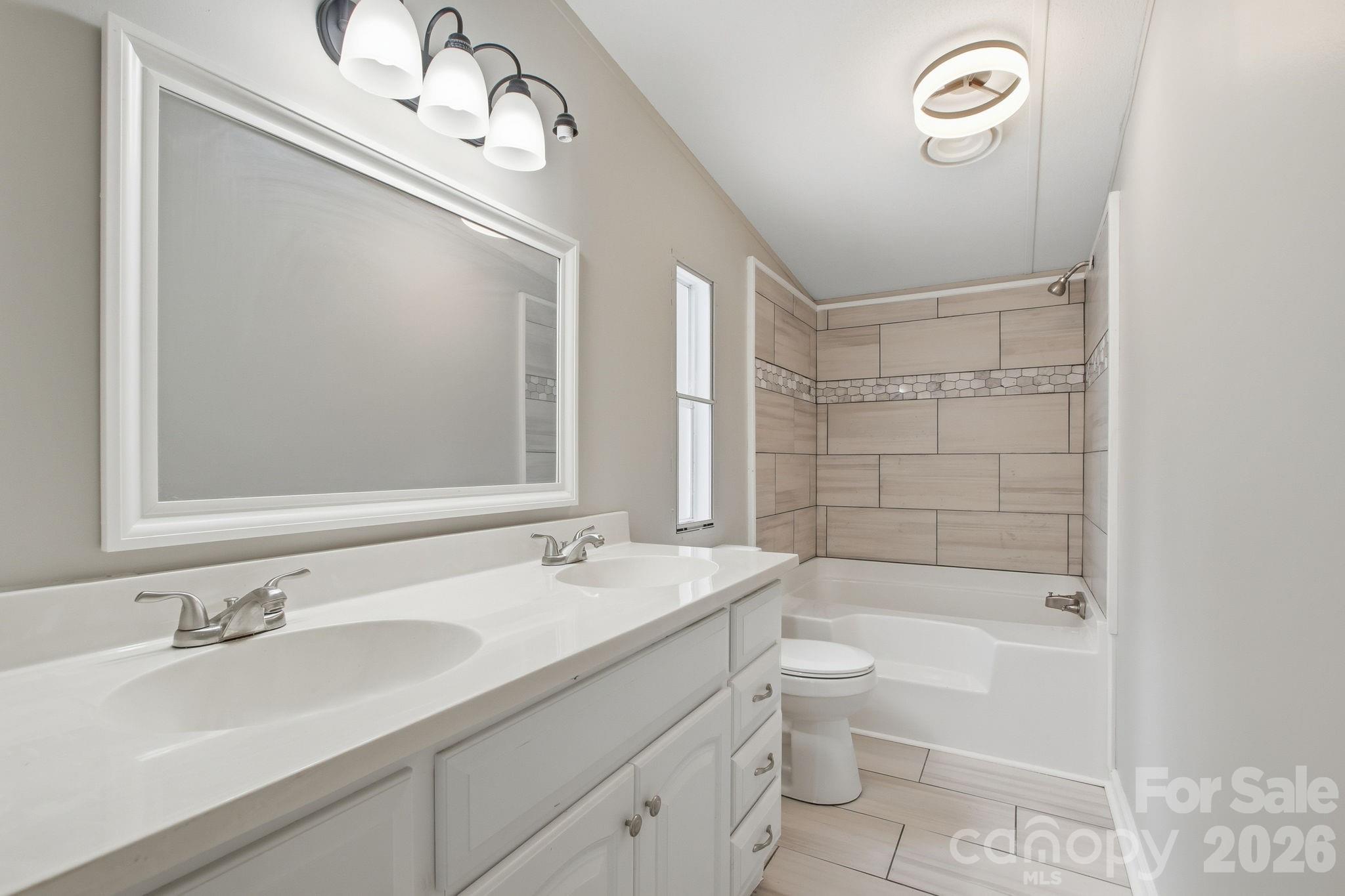 517 Ridgeway Place SW