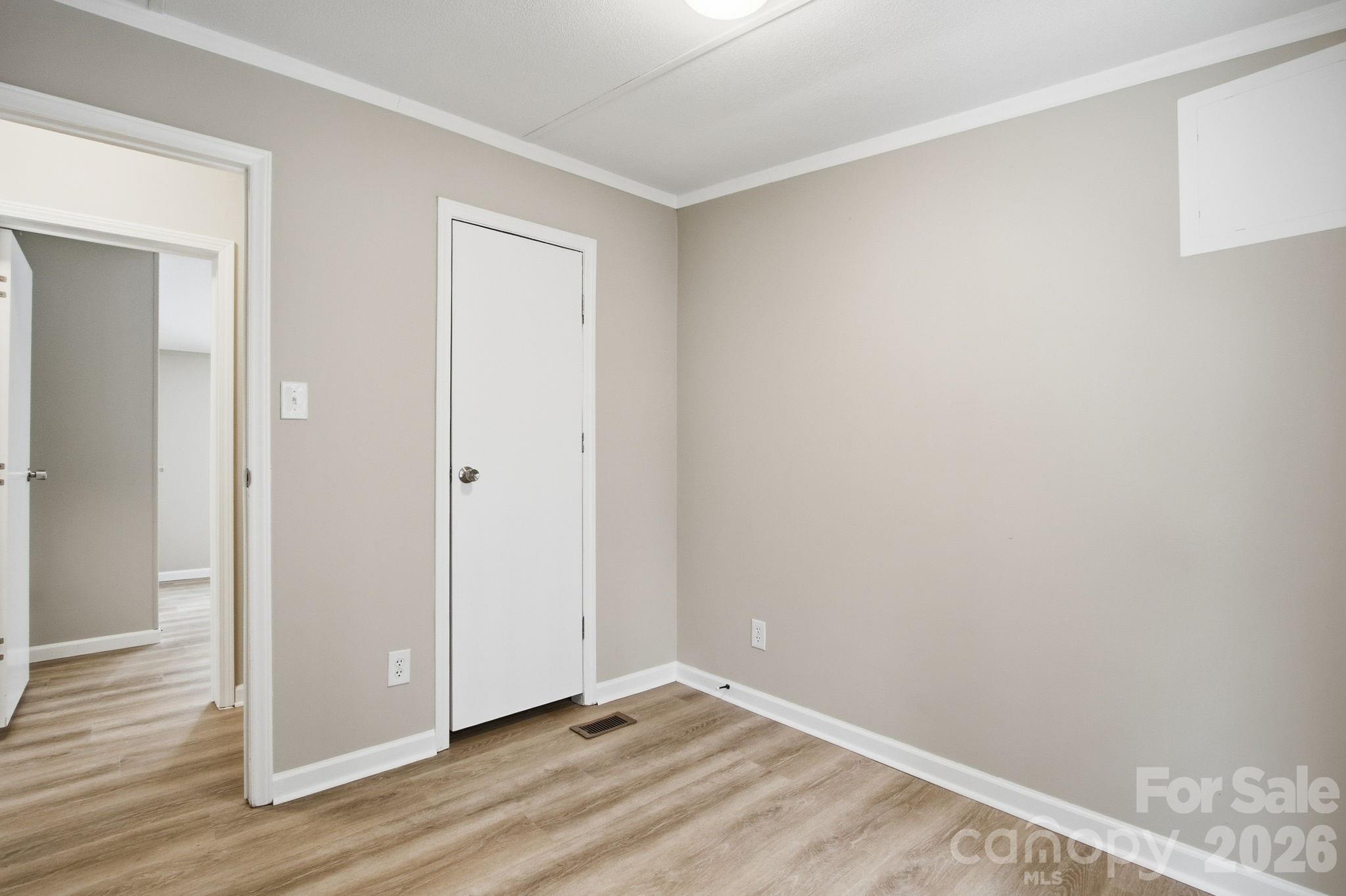 517 Ridgeway Place SW