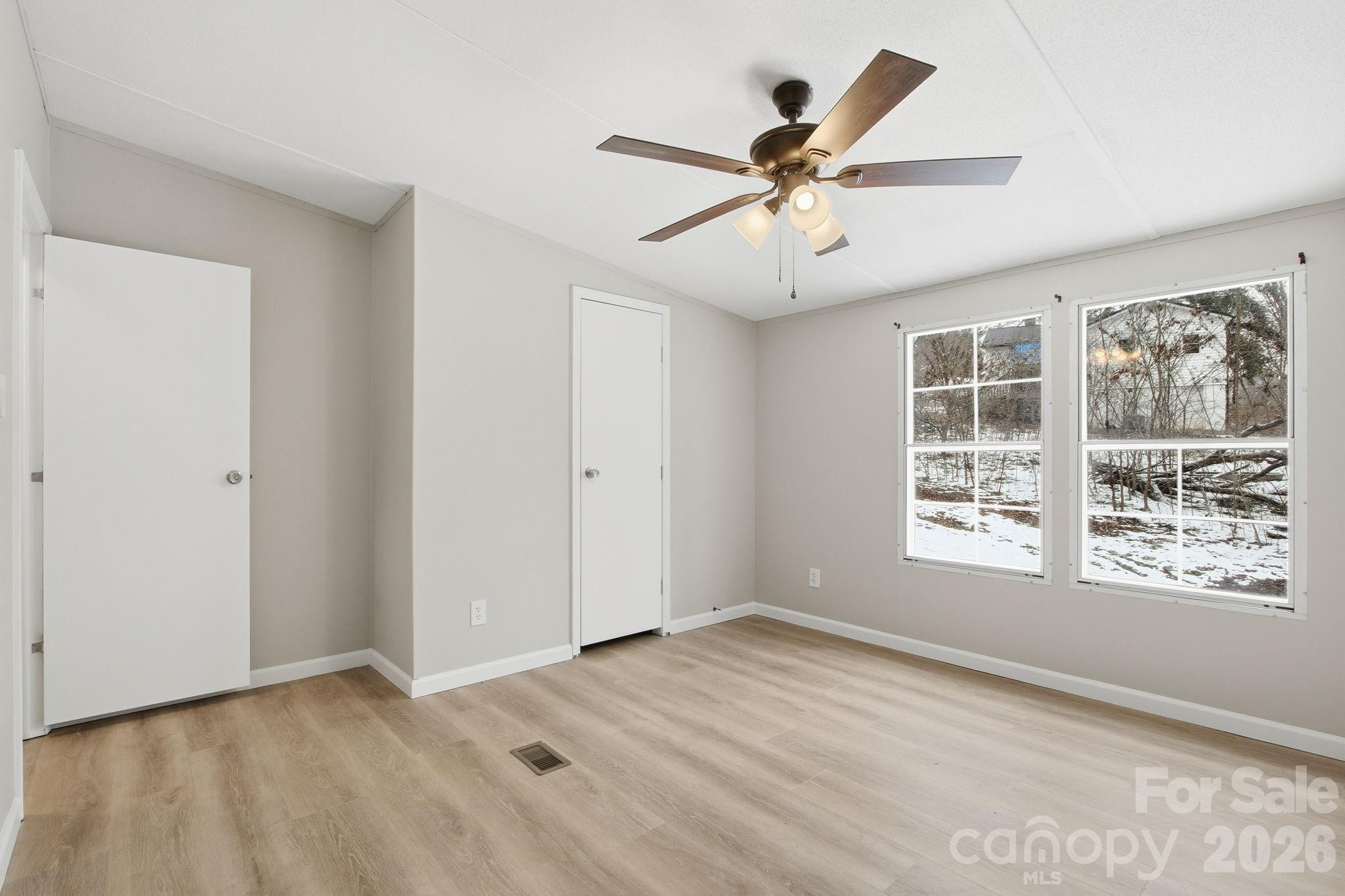 517 Ridgeway Place SW